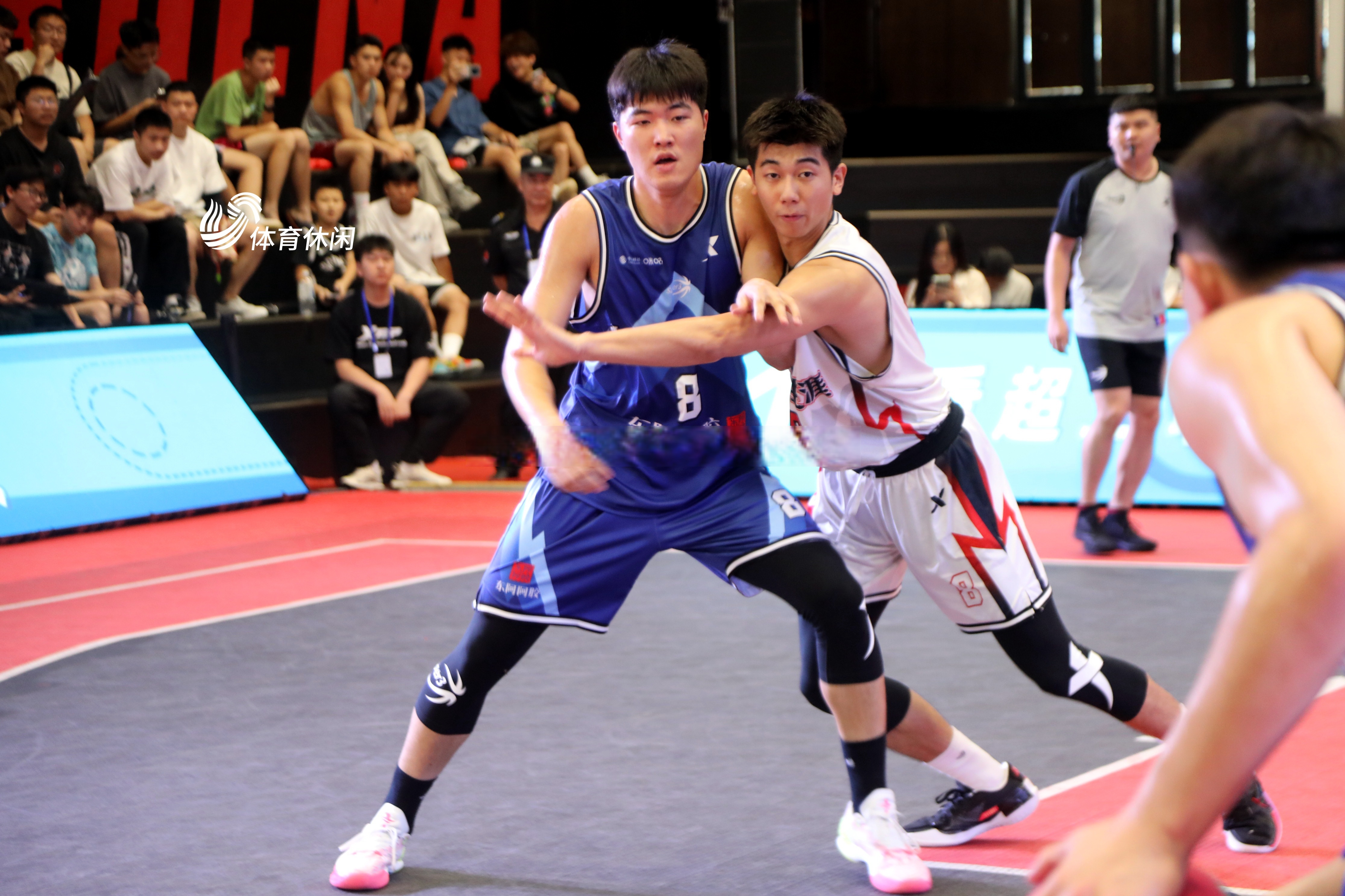 九游电脑版-集结日突围战来临,山东男篮围绕社区盾回应争议,气氛紧张,阵容厚度经受考验的简单介绍